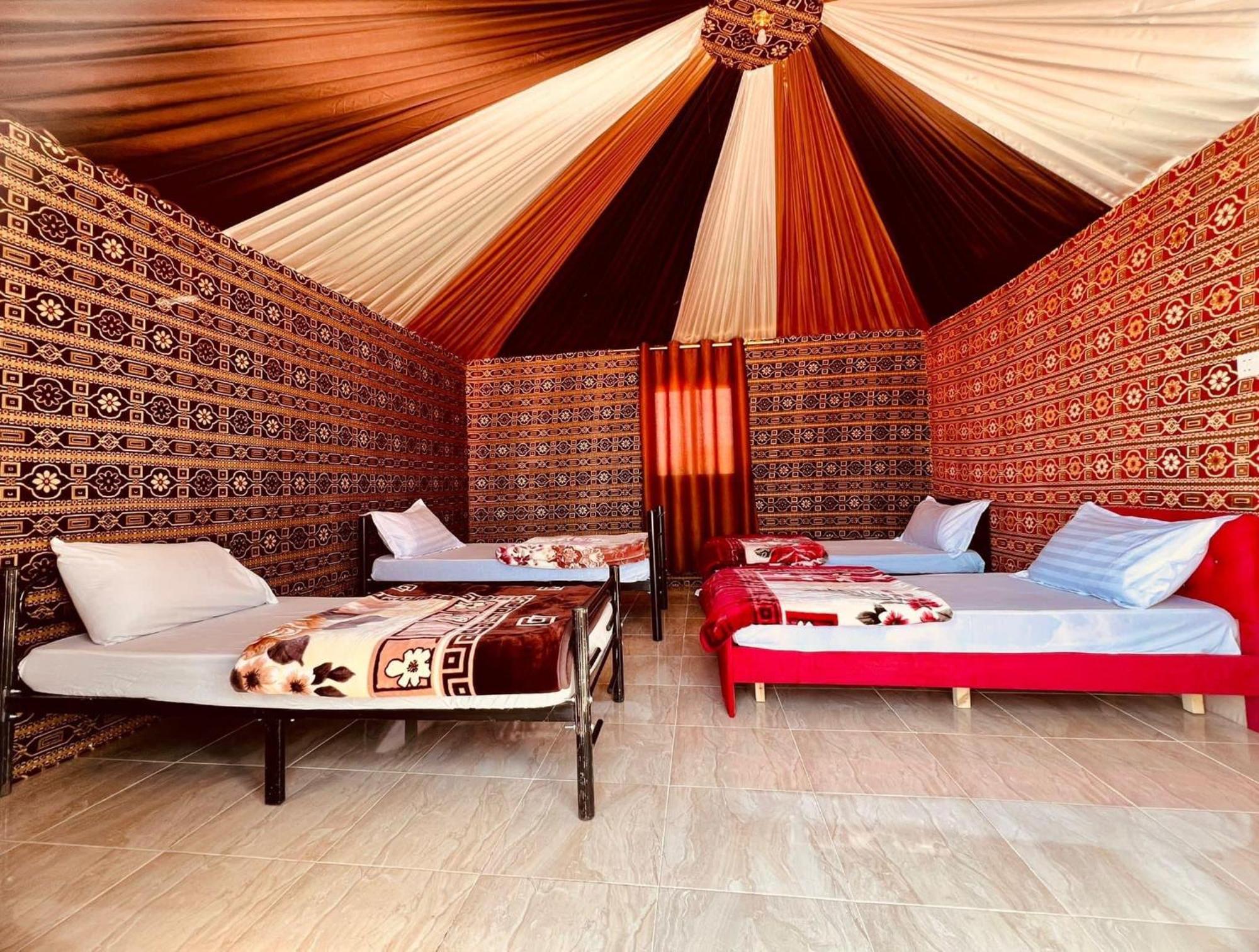 Wadi Rum Travel Camp Ngoại thất bức ảnh
