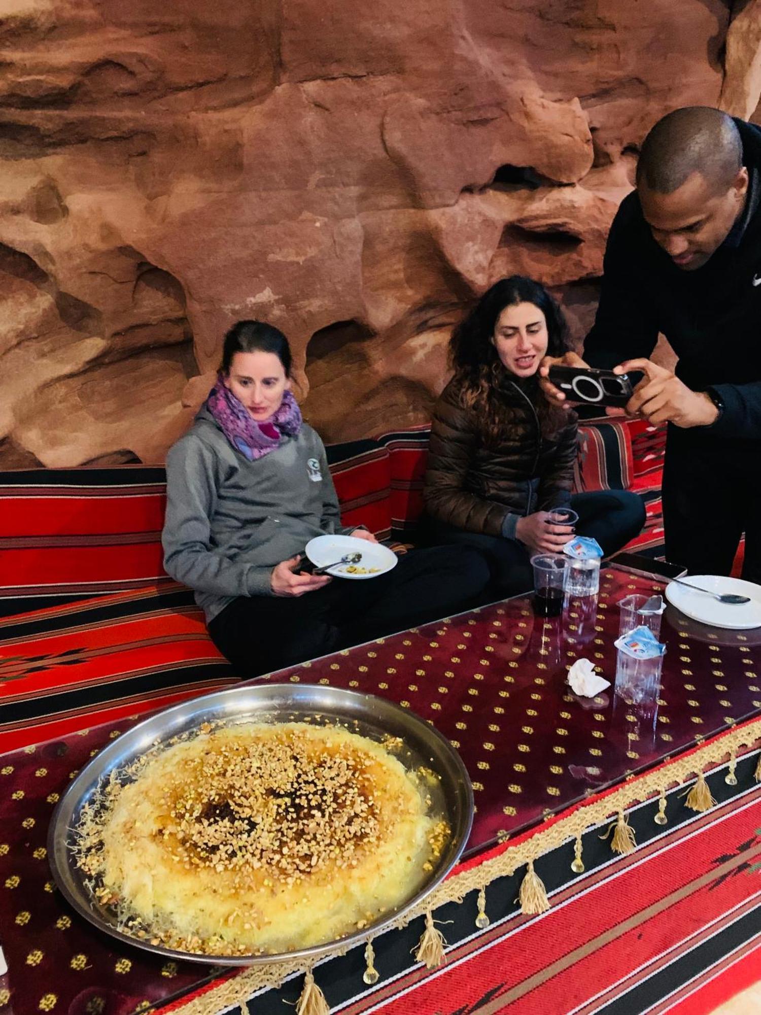 Wadi Rum Travel Camp Ngoại thất bức ảnh